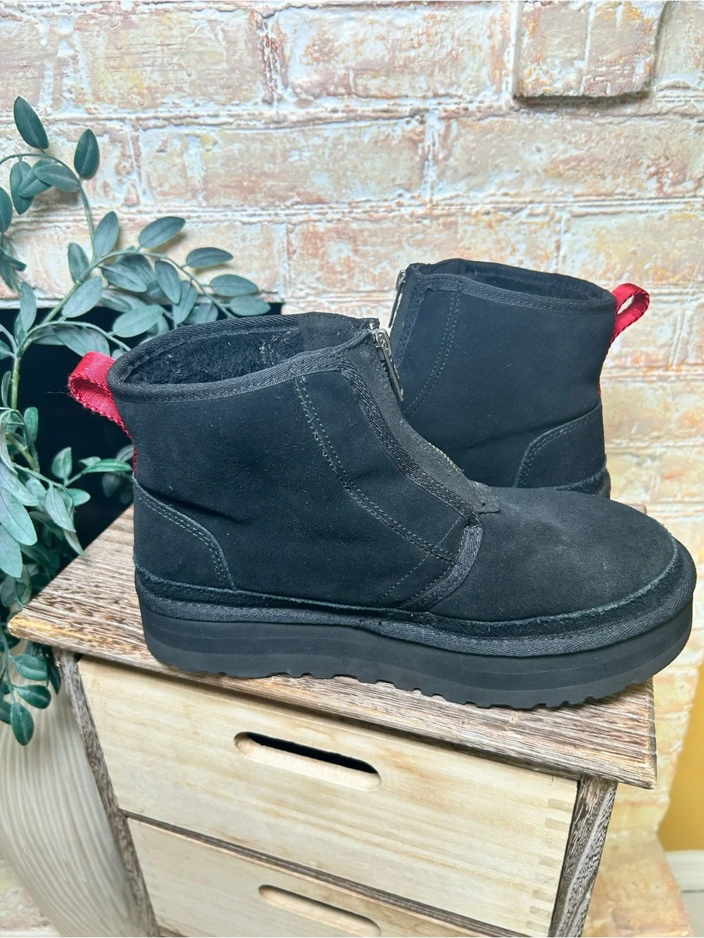 UGG Neumel Platform Zip Boots Black Suede Women’s Size 9